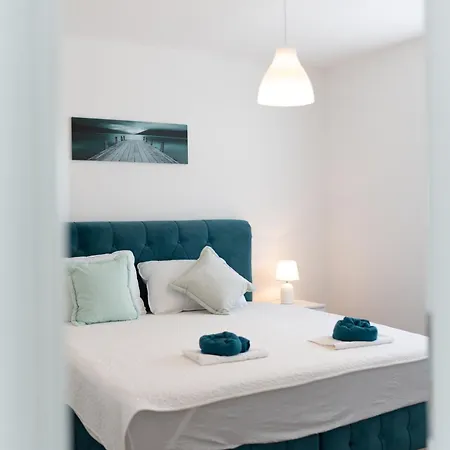 Villa Paradise On The River *