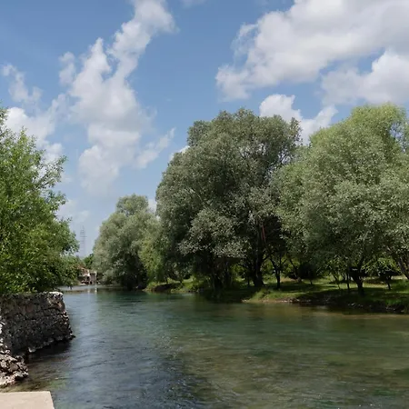 Paradise On The River Willa *