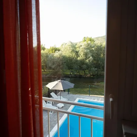Paradise On The River Vila Blagaj