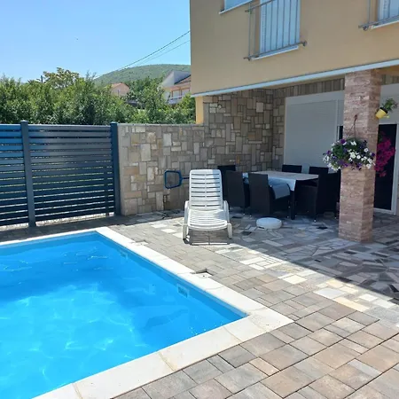 Paradise On The River Villa