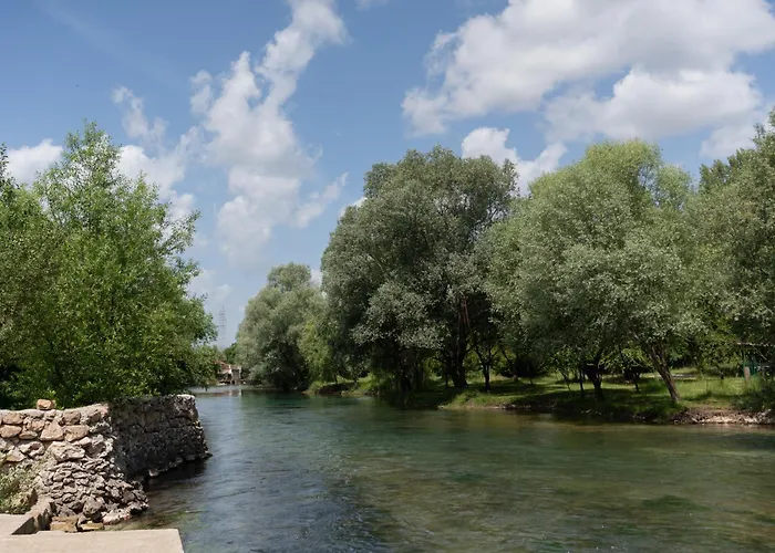 Paradise On The River Villa *