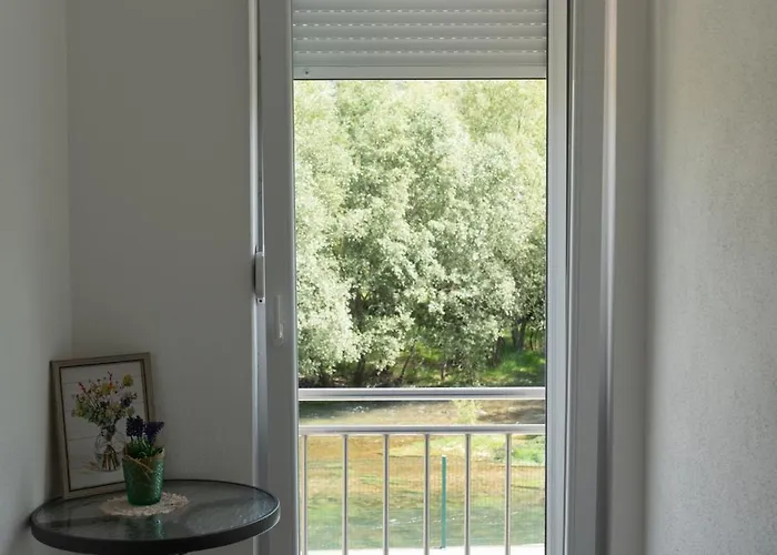 Villa Paradise On The River *